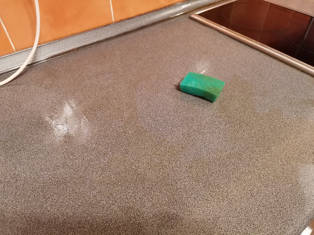 Грязь и жир на столешнице