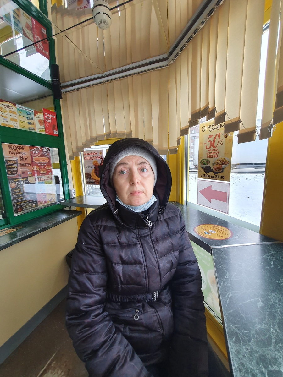 Отвезли по скорой в Бердскую больницу, эт мы на вокзале в Бердске уже сами домой , ждем электричку.