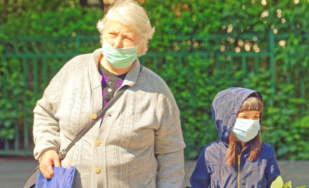 Бабушки всегда рады помочь...