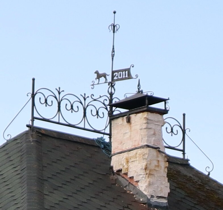 Бревенчатый дом. Конёк. 