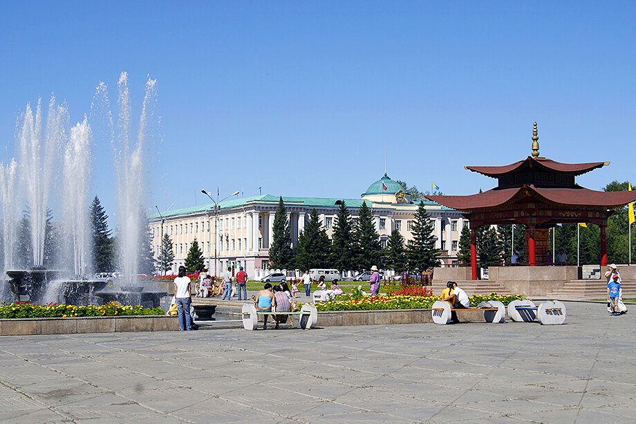 Пагода на площади перед музыкально-драматическим театром в Кызыле.Фото: ИТАР-ТАСС/ Александр Колбасов