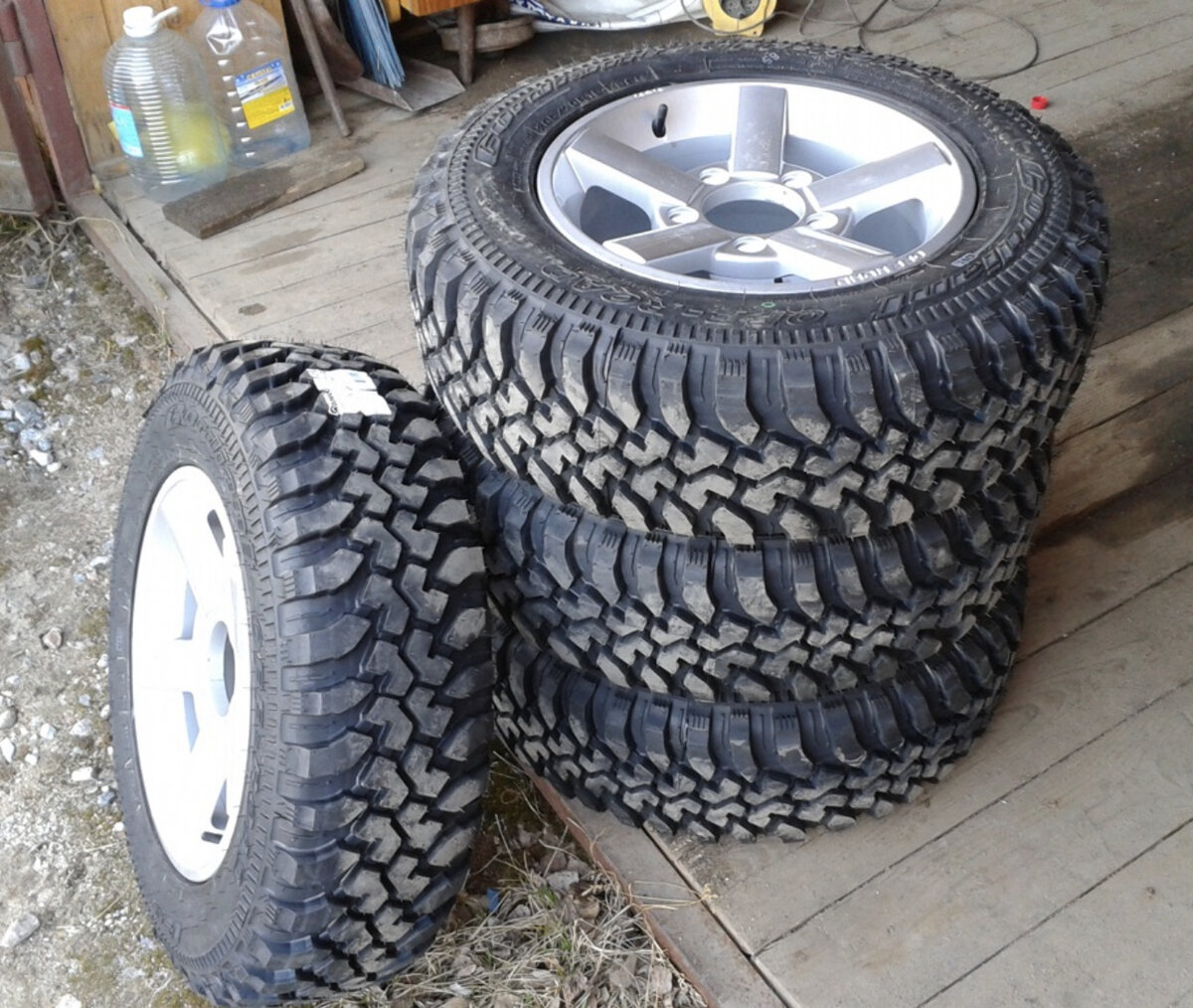 Колеса на ниву 16 радиус купить. Cordiant off Road 225/75 r16. Cordiant off Road 225/75 r16 на ниву. Резина Cordiant off Road 225/75 r15 на ниву. Кордиант офф роуд 215/65 r16.