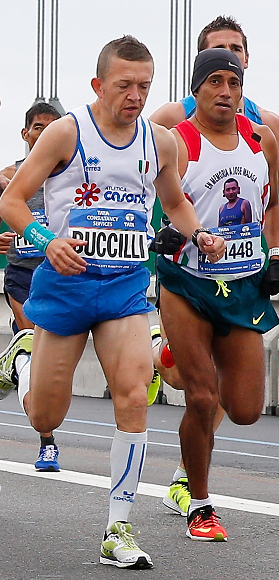 Накаченный марафонец