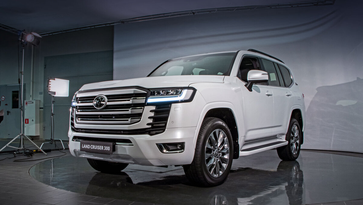 Toyota Land Cruiser 300. Фото взято с сайта www.drive.ru