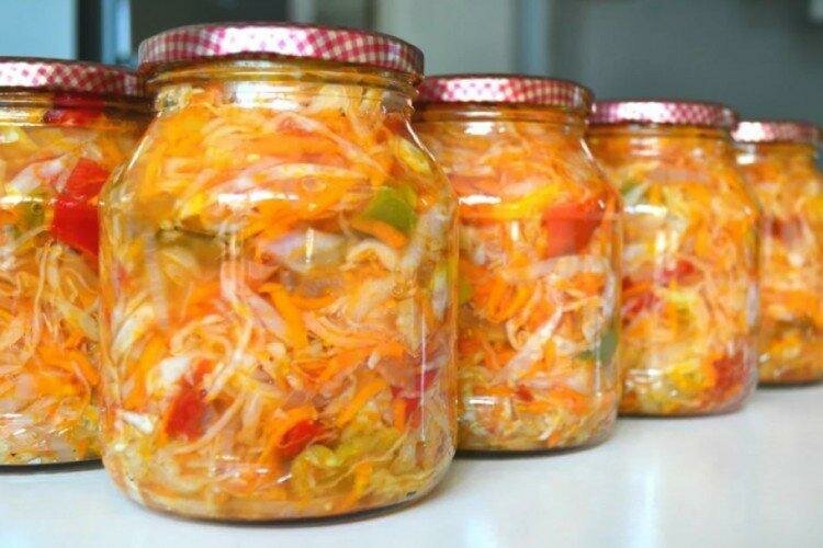 10 простых и вкусных салатов на зиму