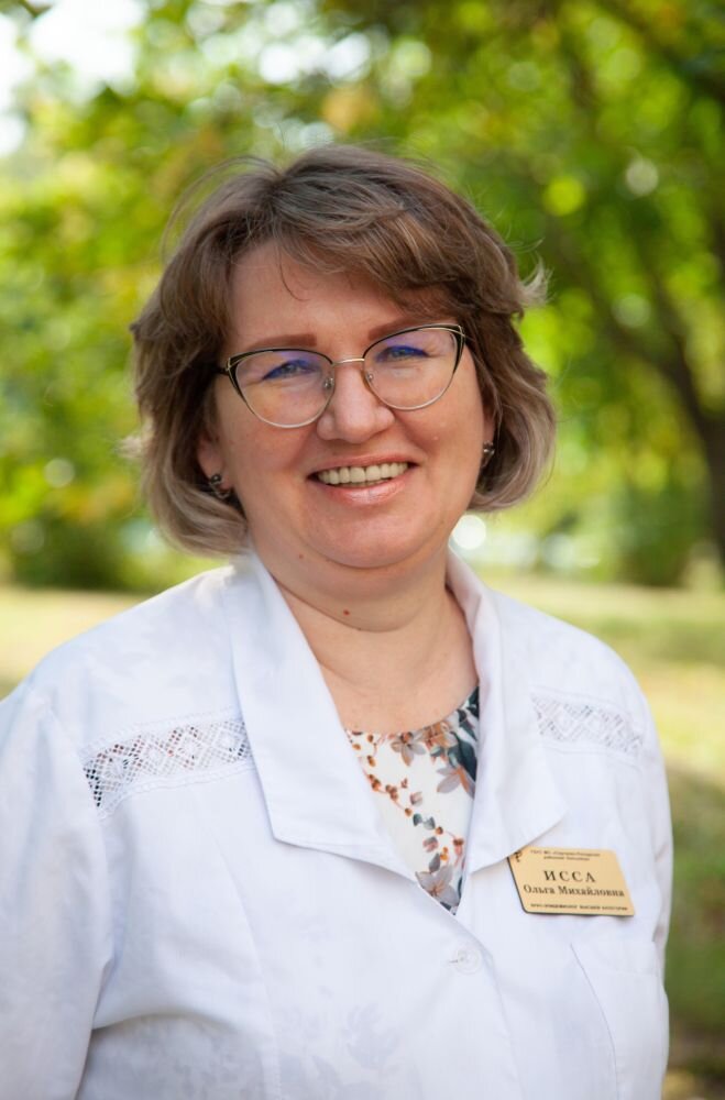 «Национальный календарь прививок состоит из двух частей, — объясняет врач-эпидемиолог РБ Ольга ИССА. — Одна плановая, то есть все россияне с детского возраста должны иметь прививки от 12 инфекций: туберкулёза, гепатита B, дифтерии, коклюша, столбняка, кори, краснухи, паротита, полиомиелита, гриппа, пневмококковой инфекции, от которой начали прививать с 2014 года, и гемофильной инфекции, включённой в новый календарь с прошлого года. Вторая часть национального календаря — прививки по эпидпоказаниям».