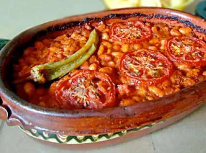 Простое блюдо из фасоли поражает своим необыкновенно богатым вкусом