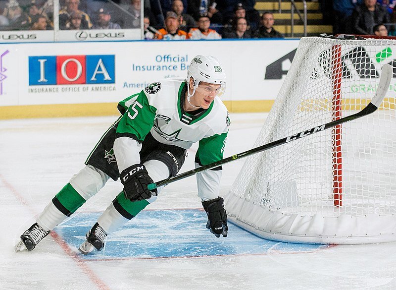 Денис Гурьянов, взято с Яндекс.Картинки