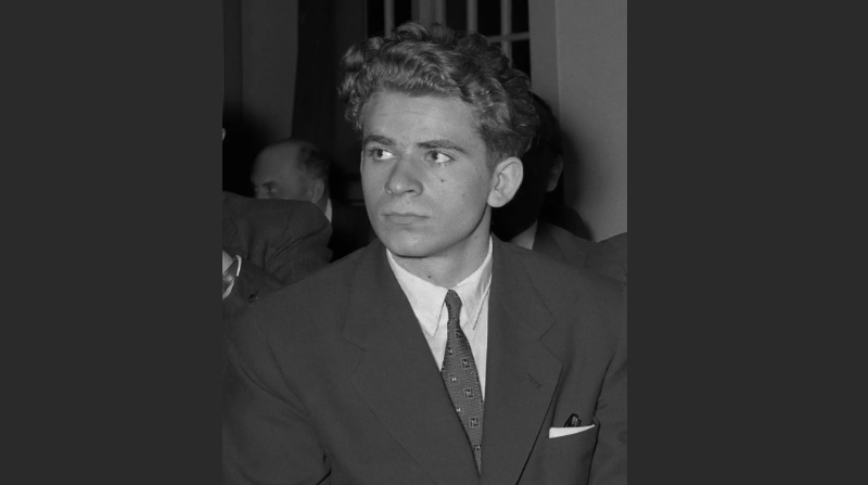 узнаете этого мальчугана?