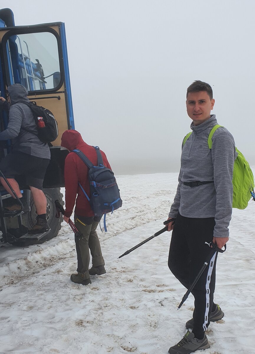 8:15 отправление к вулкану Горелый.