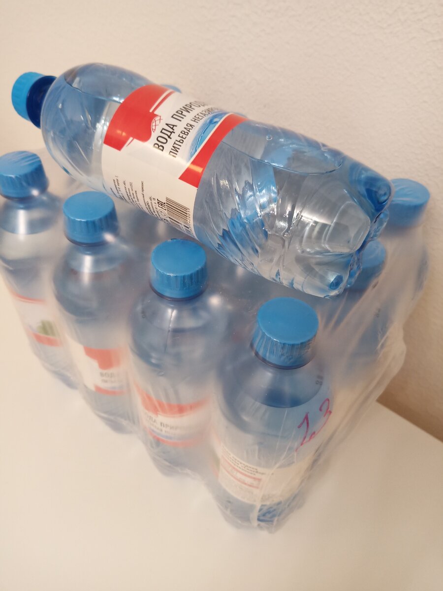 Вода подорожала. 13 руб. за бутылку. Фото автора.