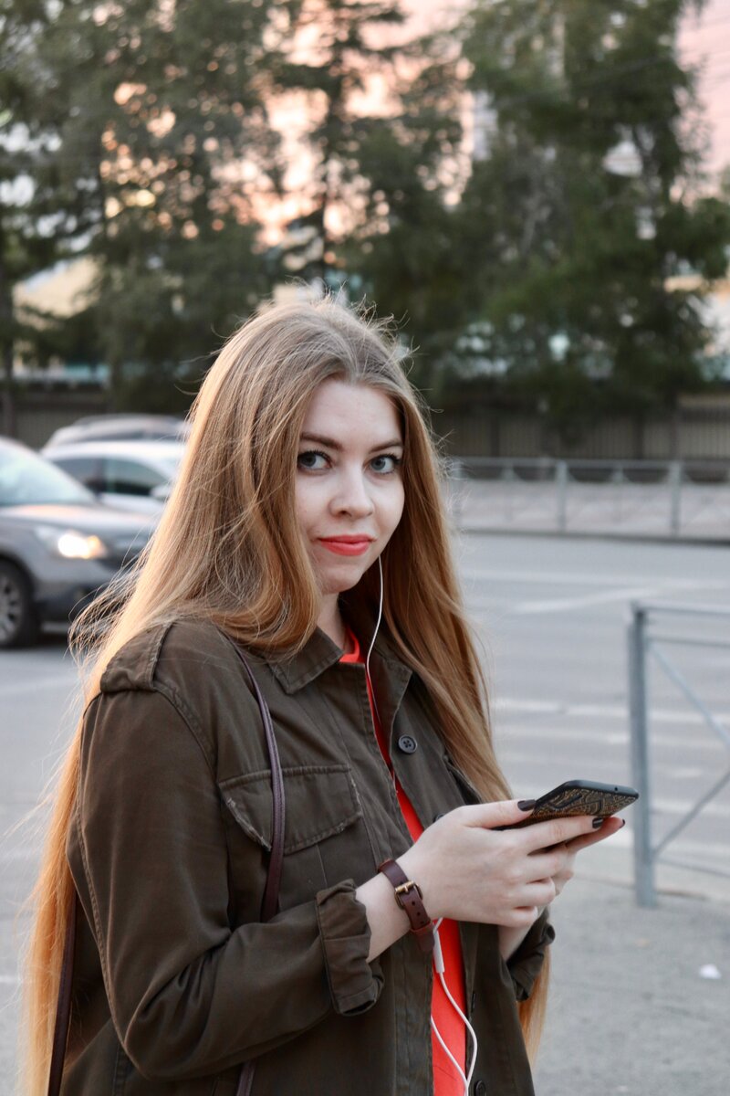 Голая девушка на телефон (66 фото) - порно и фото голых на lavandasport.ru