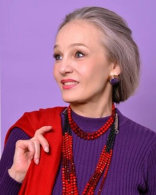 @instagram.com/ninakakozak/