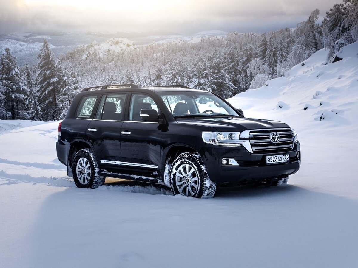 Toyota Land Cruiser 200
