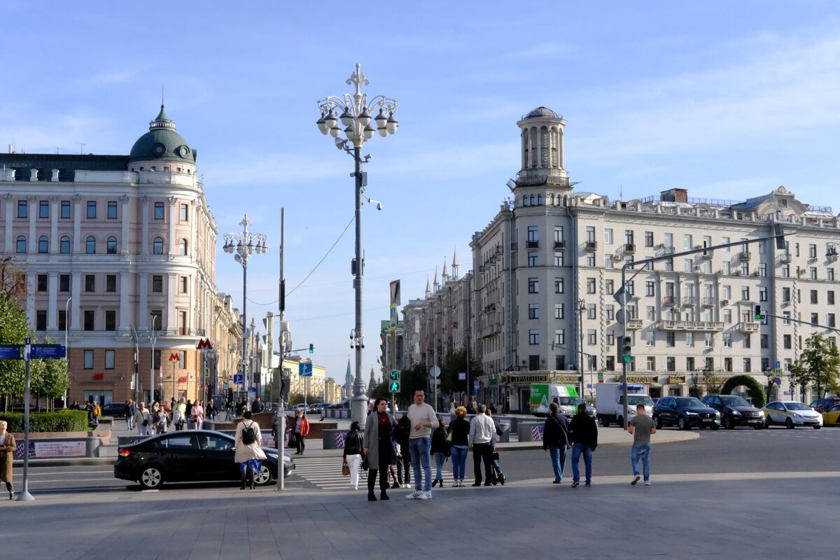 Фотографировать в солнечный день тоже приятно! 
Снято собственноручно 22.09.2020.