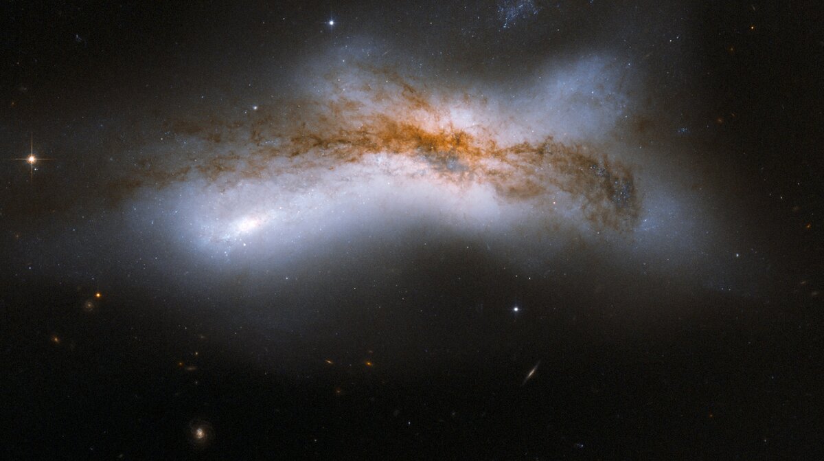 Автор: NASA, ESA, the Hubble Heritage http://hubblesite.org/newscenter/archive/releases/2008/16/image/bo/ (direct link)