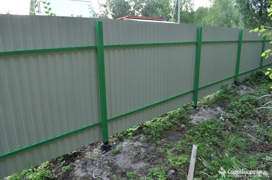 Забор из профлиста со стороны двора