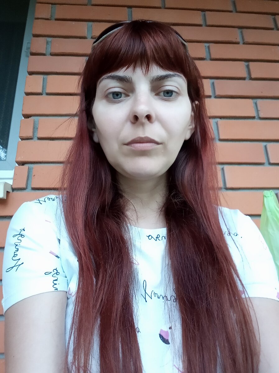 На фото: без фильтров и макияжа. Новоиспечённая старая кляча, 36 лет отроду, в конце этого лета.
