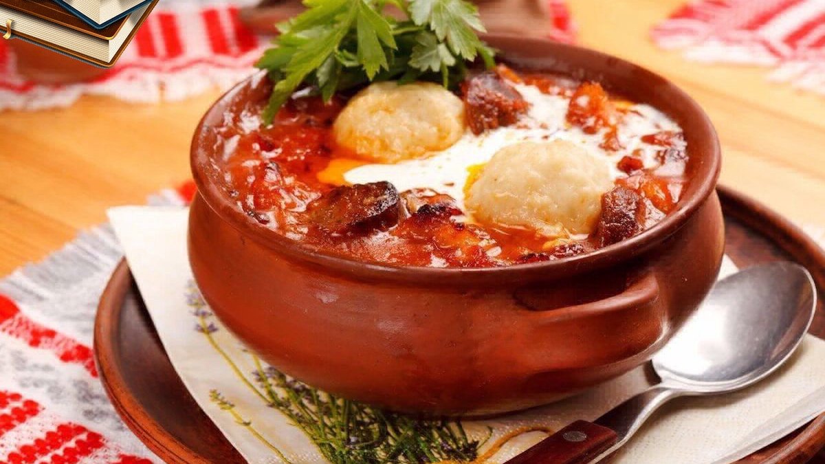 Верашчака с колбасками и картофелем.