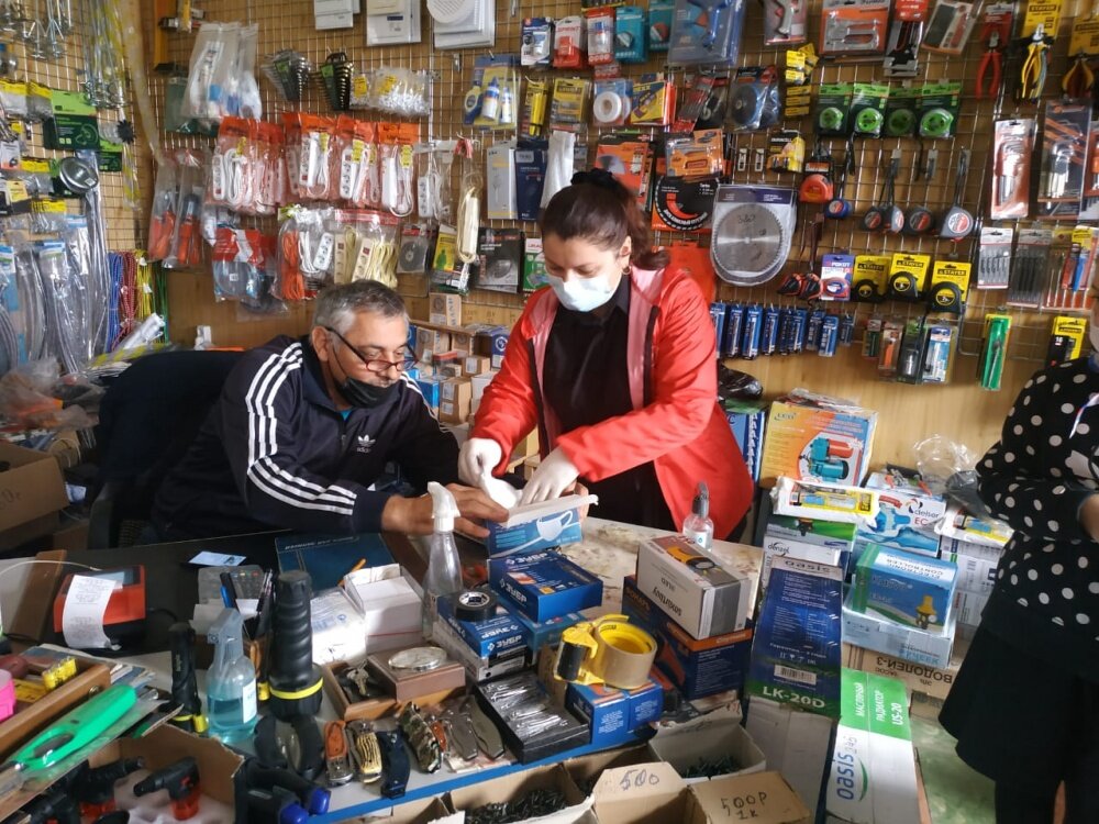  общественный патруль, который объединил волонтеров, учащихся старших классов