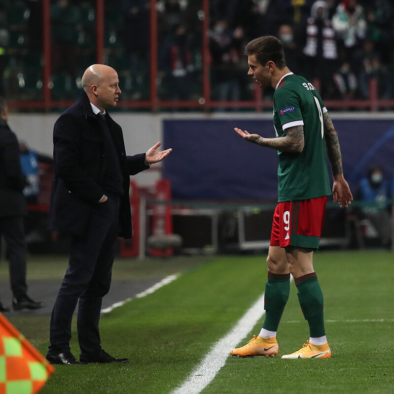 Федор Смолов с главным тренером Локомотива