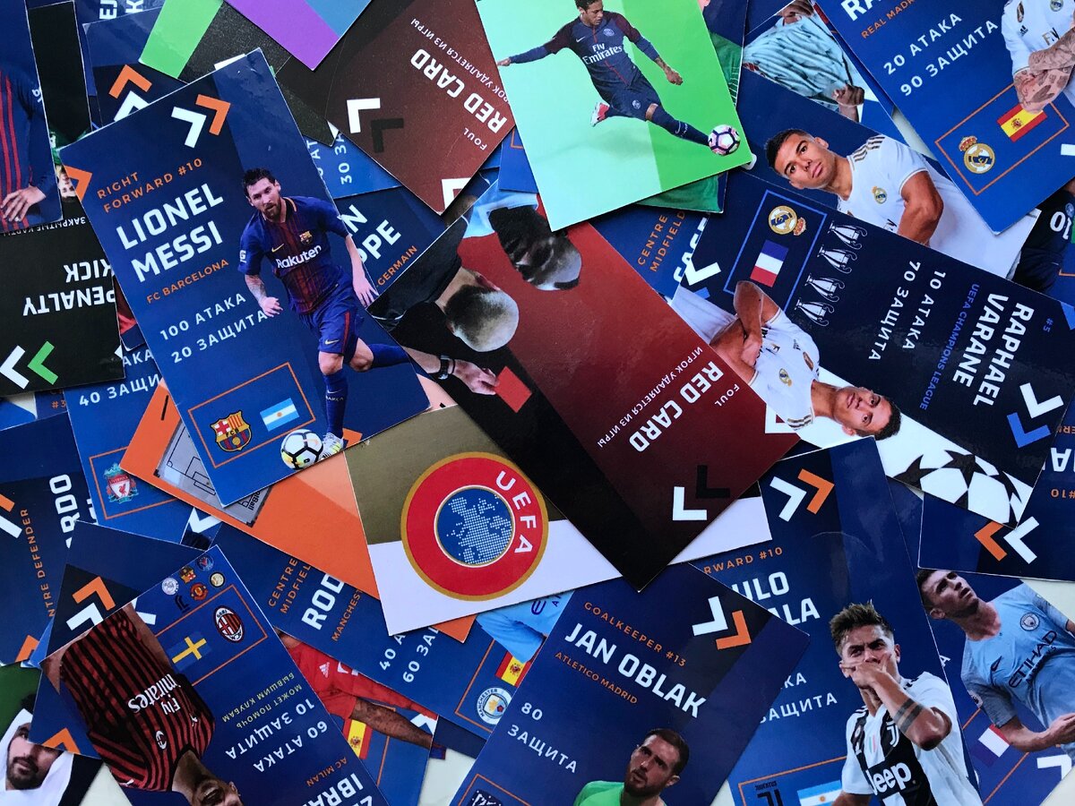 карточки из игры "картонные чемпионы"