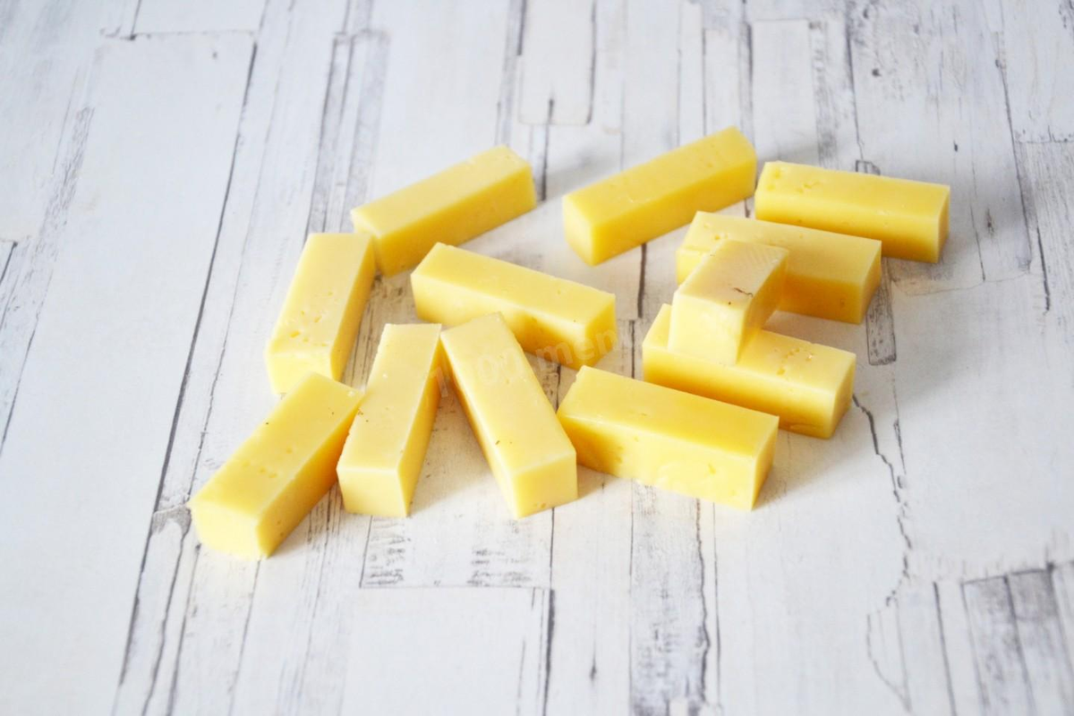                                                                                Сыр брусочками