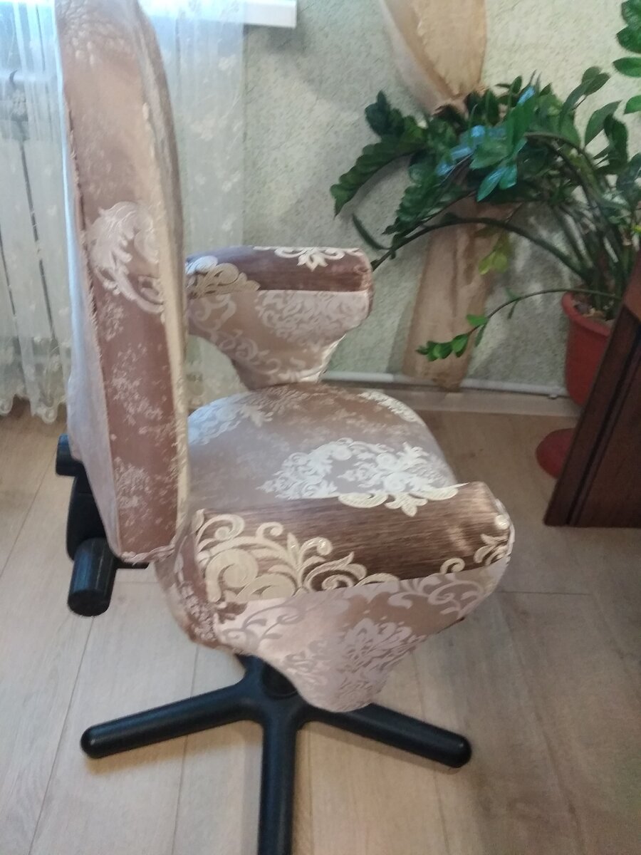 Как я обновила старое компьютерное кресло.