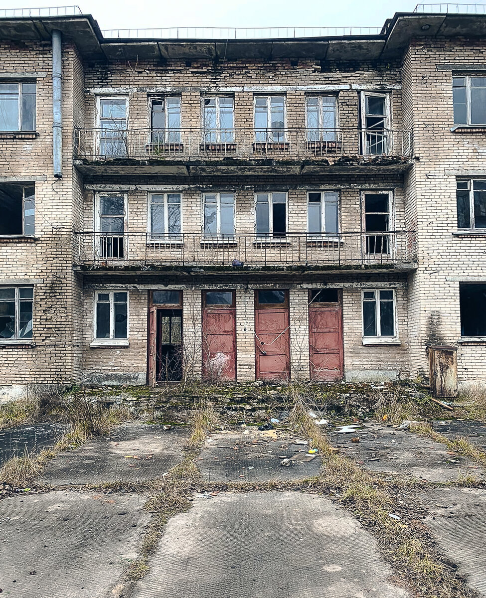 Смуравьево - бывший военный городок, в котором люди не живут, а выживают.  Эхо Сердюковщины. | Нетуристический путеводитель | Дзен