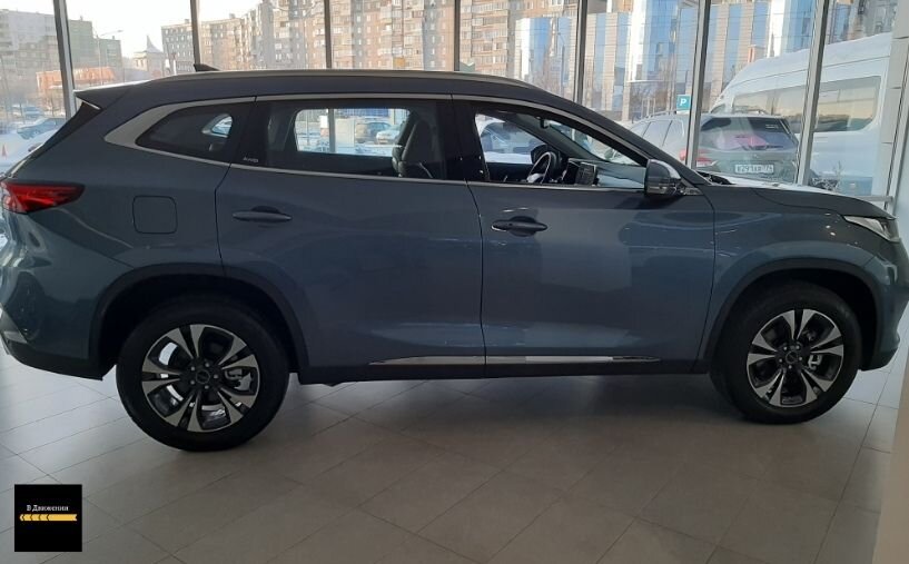 CHERYEXEED TXL в профиль , фото автора