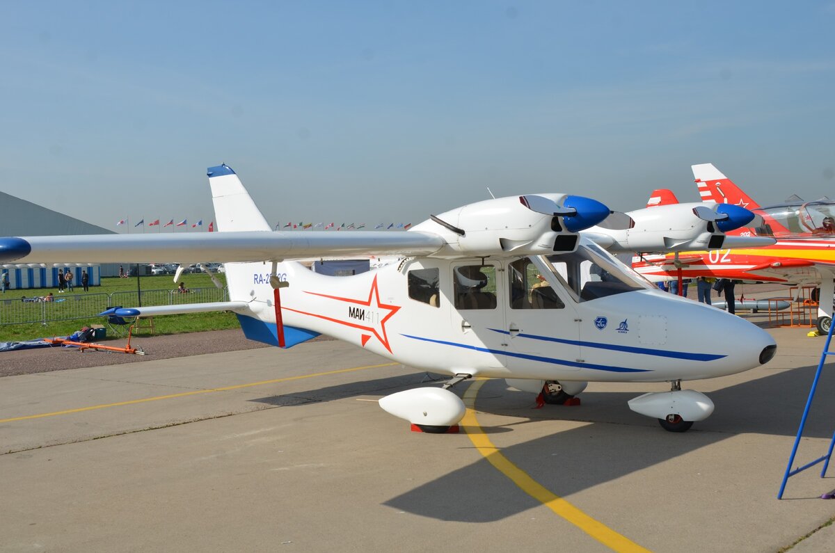 Самолёт МАИ-411