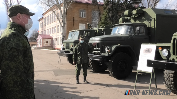 показали автомобили ГАЗ-66 и ЗИЛ-131.