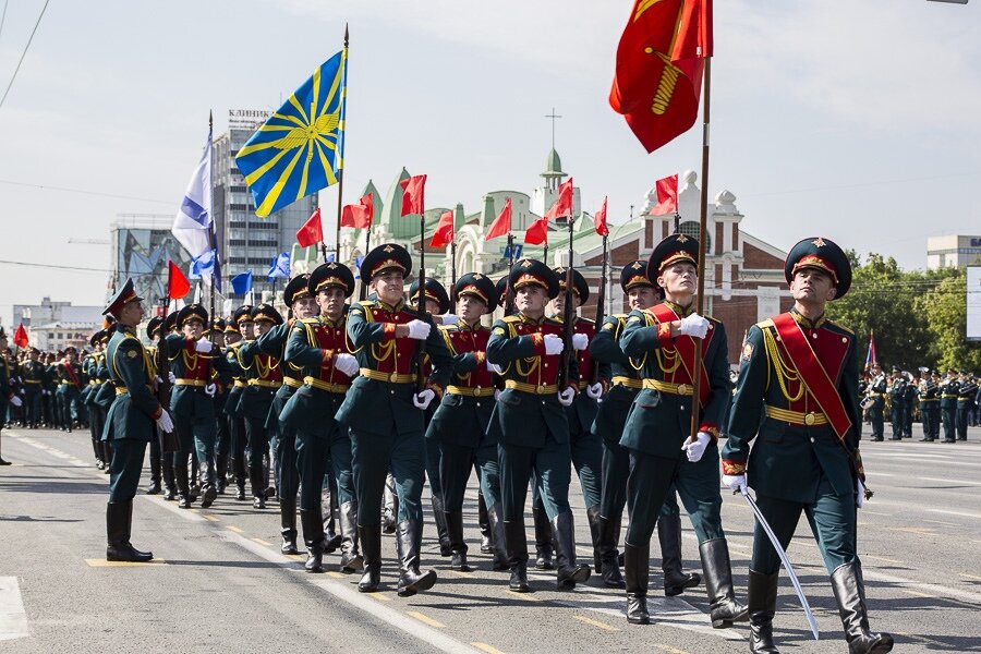 Парад победы в новосибирске фото