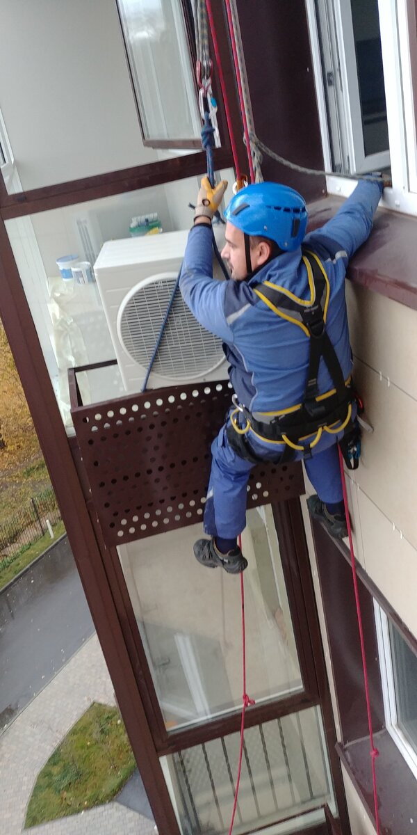 Автор "экстрималит".