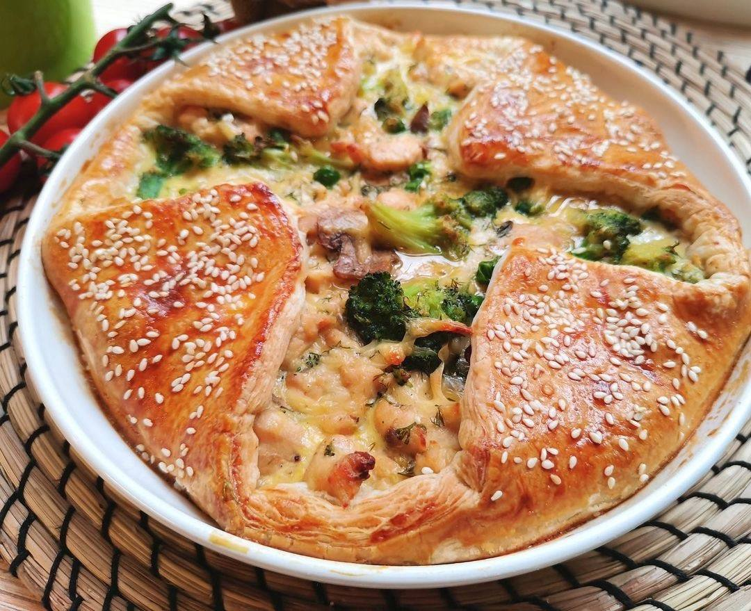 Котопита пирог с курицей и сыром