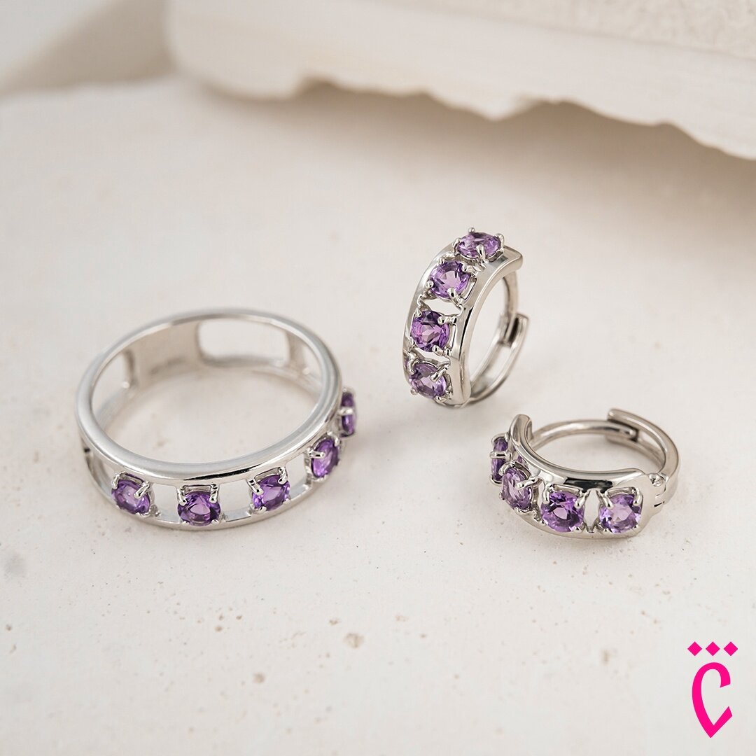 Кольцо из серебра с аметистами (арт. 92012125), серьги из серебра с аметистами (арт. 92022583)