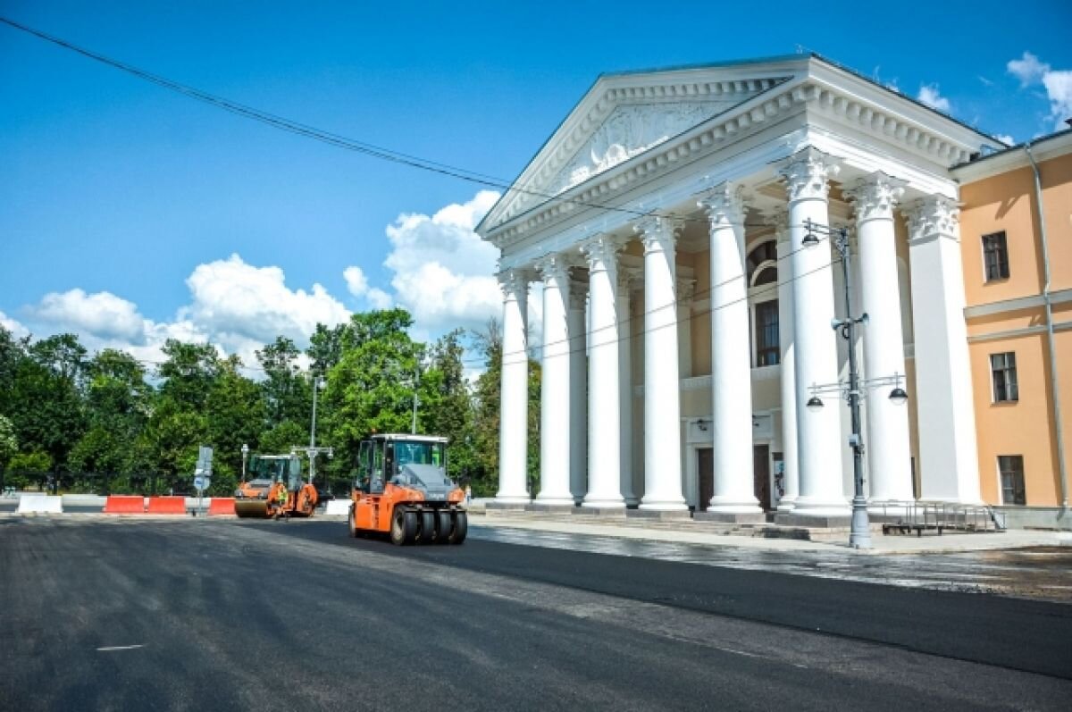    Работы по реконструкции Театральной площади в Твери подходят к концу