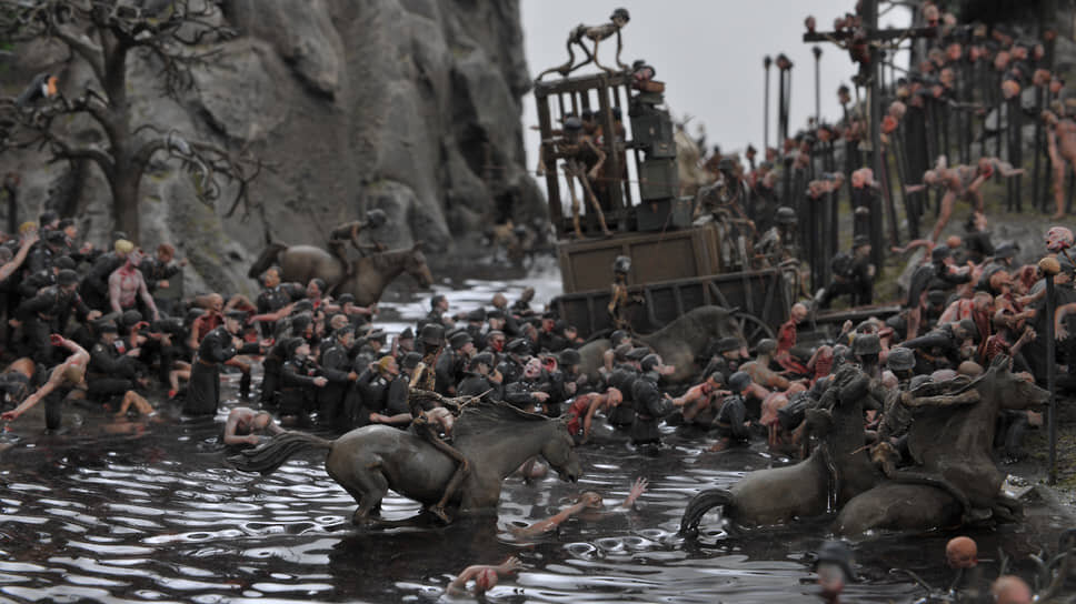 Фото: © Jake and Dinos Chapman; Photo: Hugo Glendinning📷Джейк и Динос Чепмены. «Конец веселья», 2010