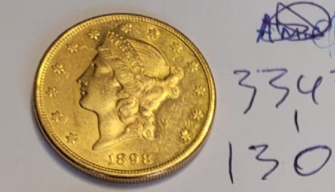 Продать золотые монеты в октябре 2022 года
