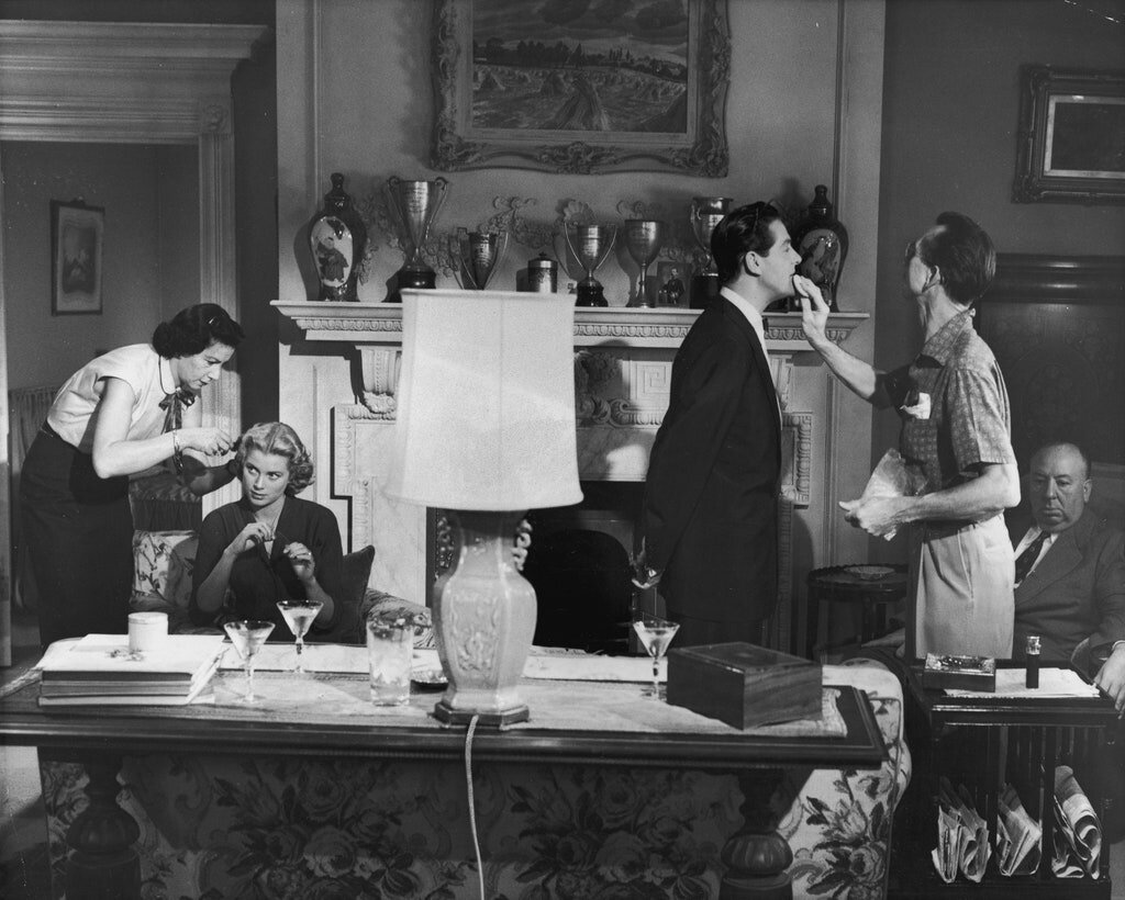 На съемочной площадке фильма «В случае убийства набирайте «М»», 1954

© Hulton Archive