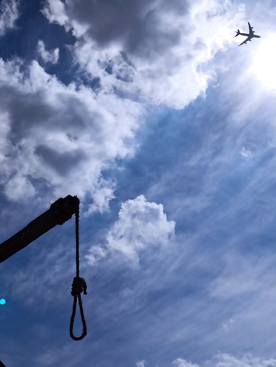 Рядом Шереметьево, поэтому можно понаблюдать за самолетами