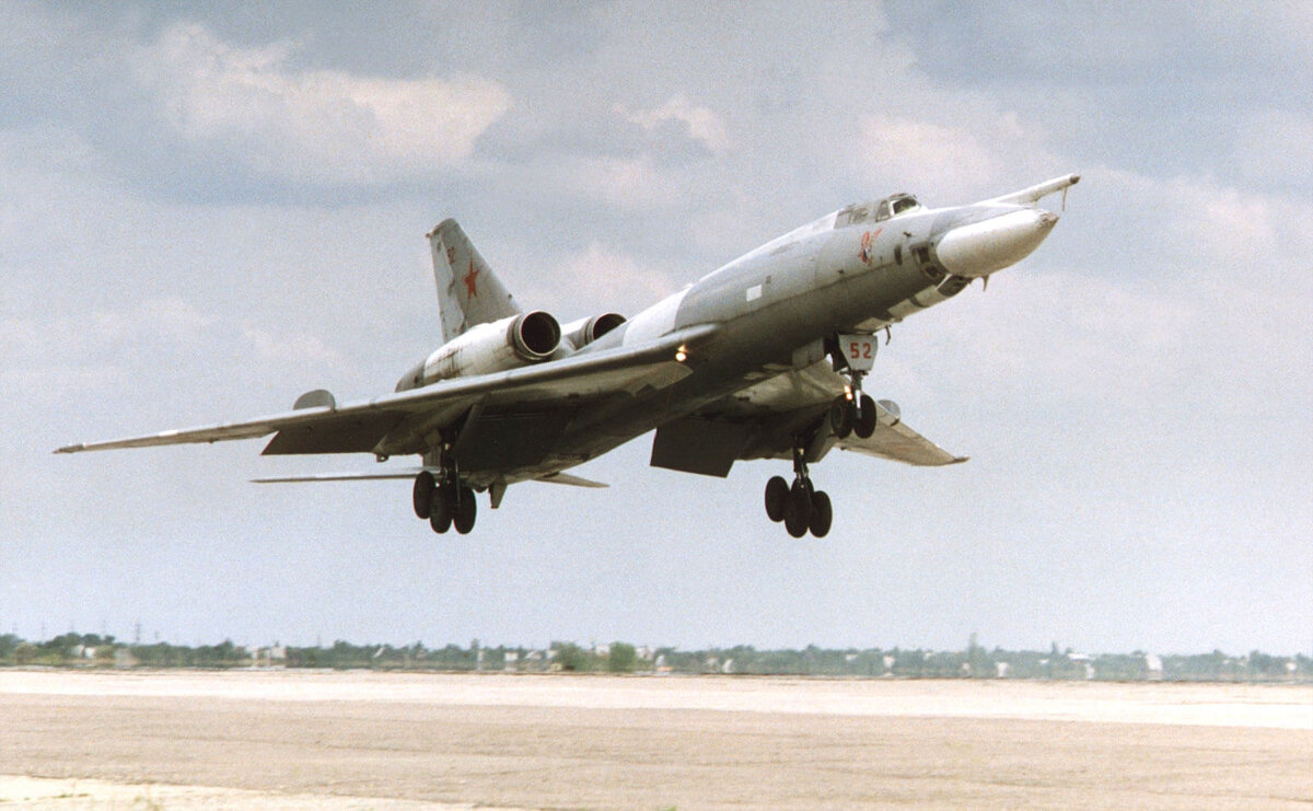 Ту-22 - Первый Советский реактивный бомбардировщик. Фото cadelta.ru