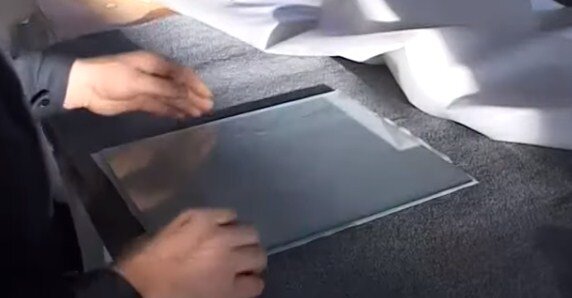 плёнка между стеклом