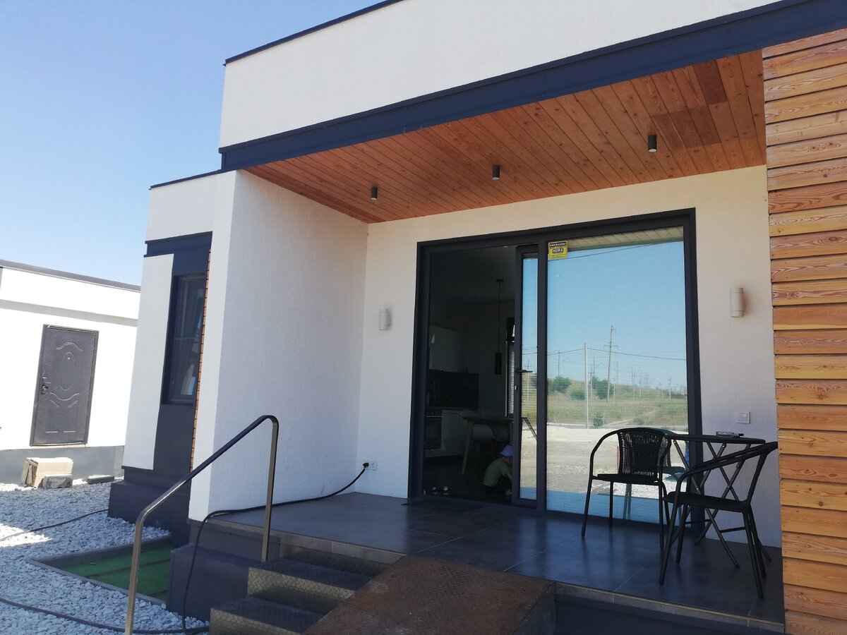 Вход в дом. Фото автора. 