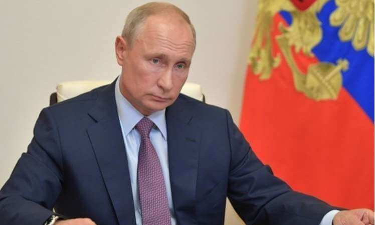 Президент подчеркнул важность процедуры для всех тех, кто по долгу службы общается с большим количеством людей.
