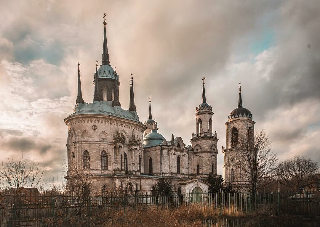 Владимирская церковь в Быково, Подмосковье. Фото: @olegchagin 