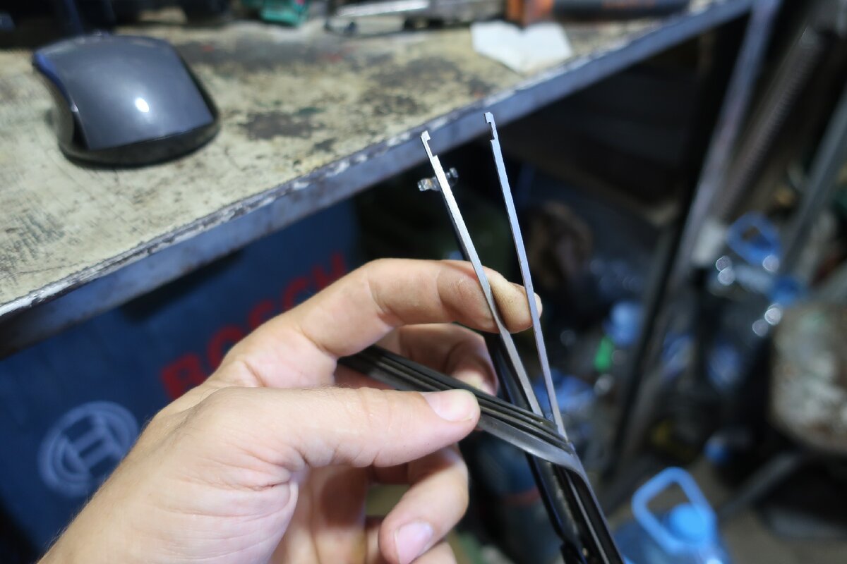 извлекаем прутики наружу