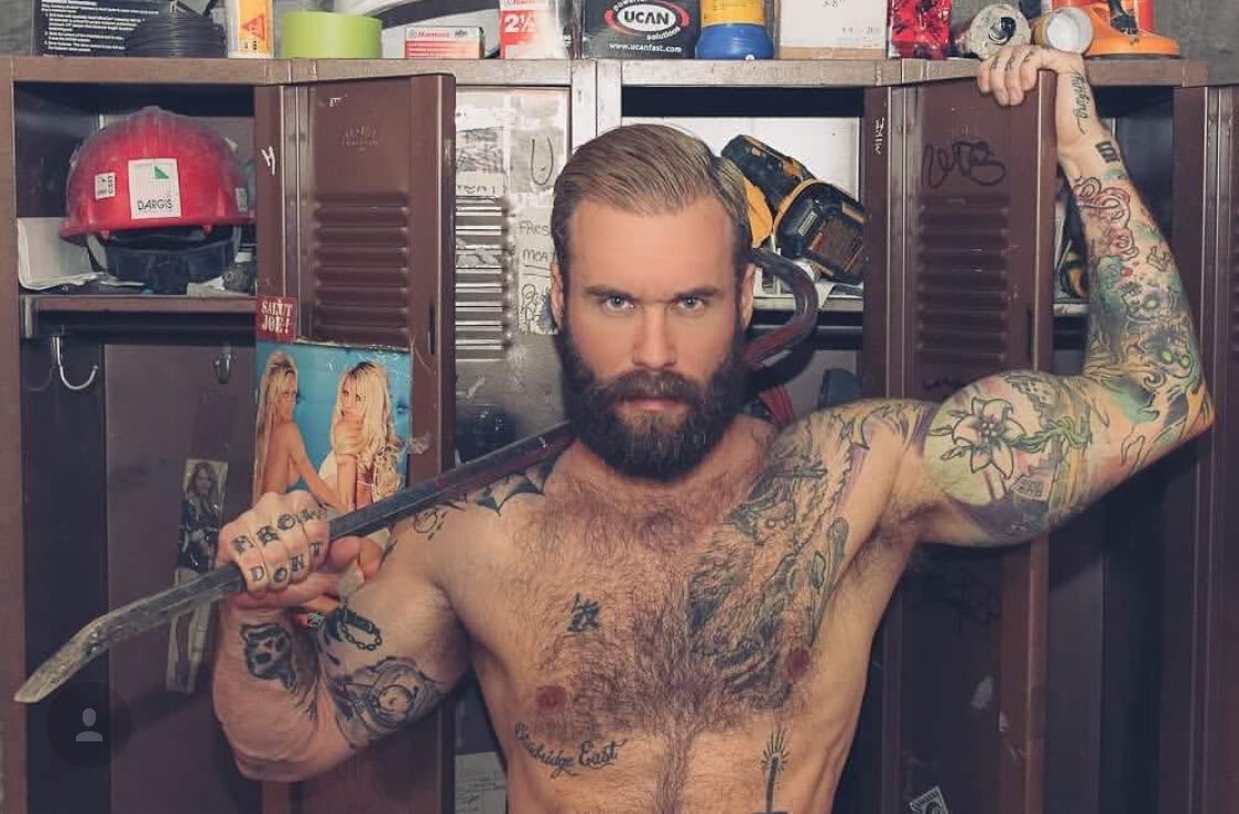 неотесанный мужик. неотесанный мужик. неотесанный мужик. суровый мужик. смешные нелепые картинки.