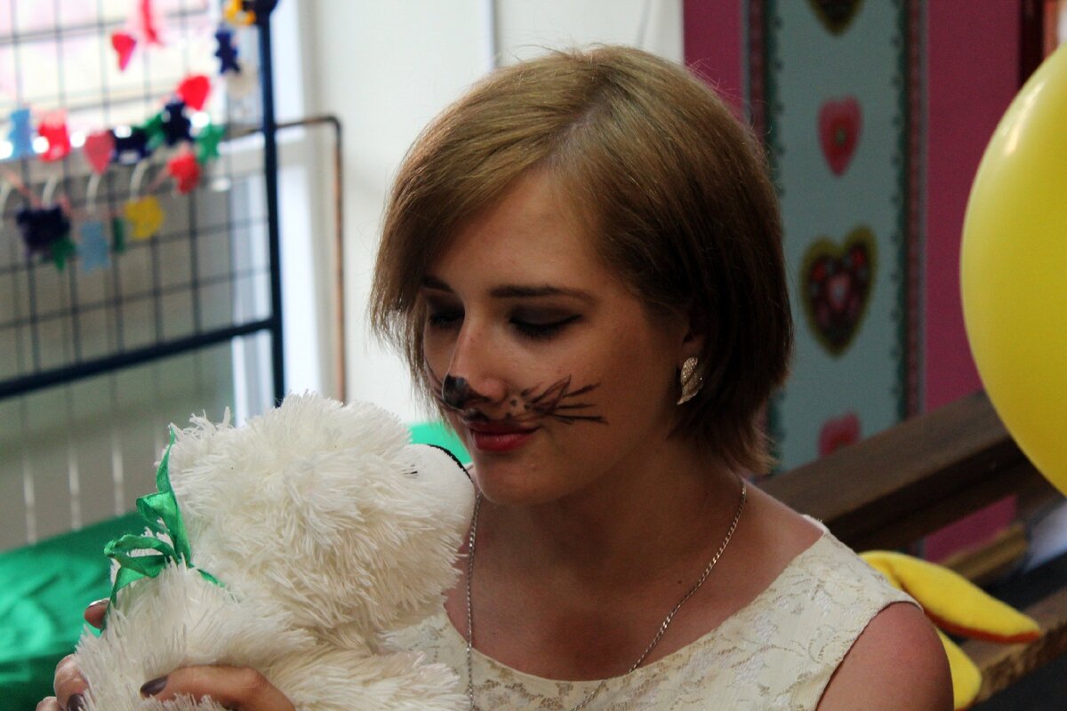 Вот здесь из-за плотности волос не видно, что сзади шеи совсем лыска 😄