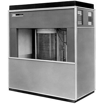 первый жесткий диск IBM 350
